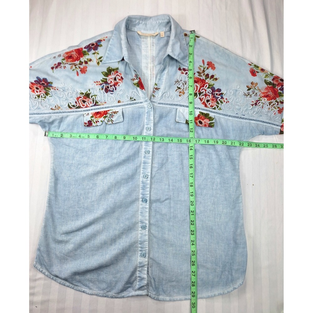 Soft Surroundings Floral Embroidered Eyelet Shirt Blue Cotton Button Up Medium - Picture 3 of 6